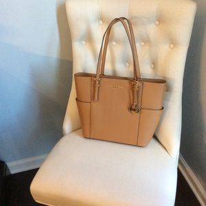 Michael Kors tote